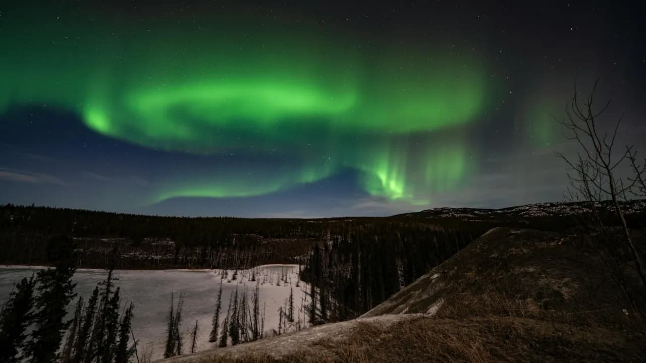 Chloride supply and winter de-icing in Whitehorse, Yukon, Canada